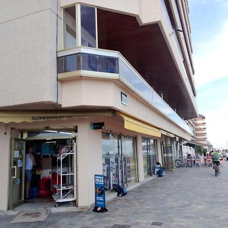Acogedor Y Amplio Apartamento Familiar A Pie De Playa Calafell Eksteriør bilde