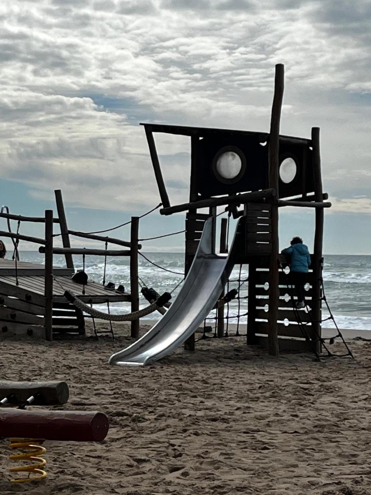 Acogedor Y Amplio Apartamento Familiar A Pie De Playa Calafell Eksteriør bilde